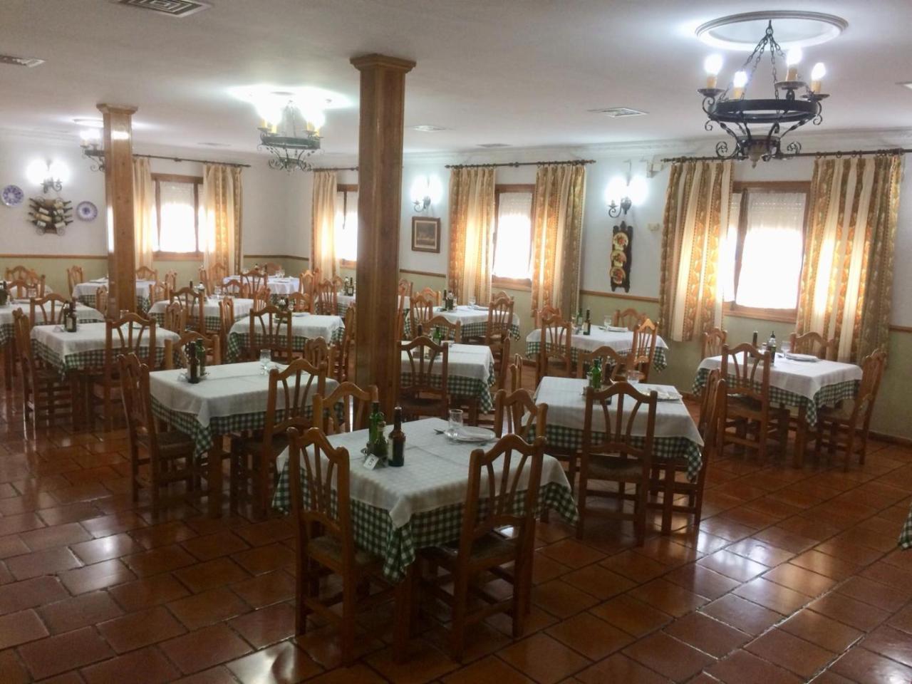 Almuradiel Hotel-Restaurante Venta Tomas מראה חיצוני תמונה